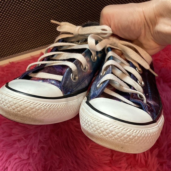Converse All Star women’s Cosmic Galaxy print low top sneakers size 6 - Picture 8 of 12